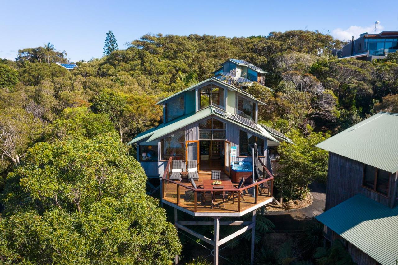 The Oasis Apartments And Treetop Houses Byron Bay Exterior photo