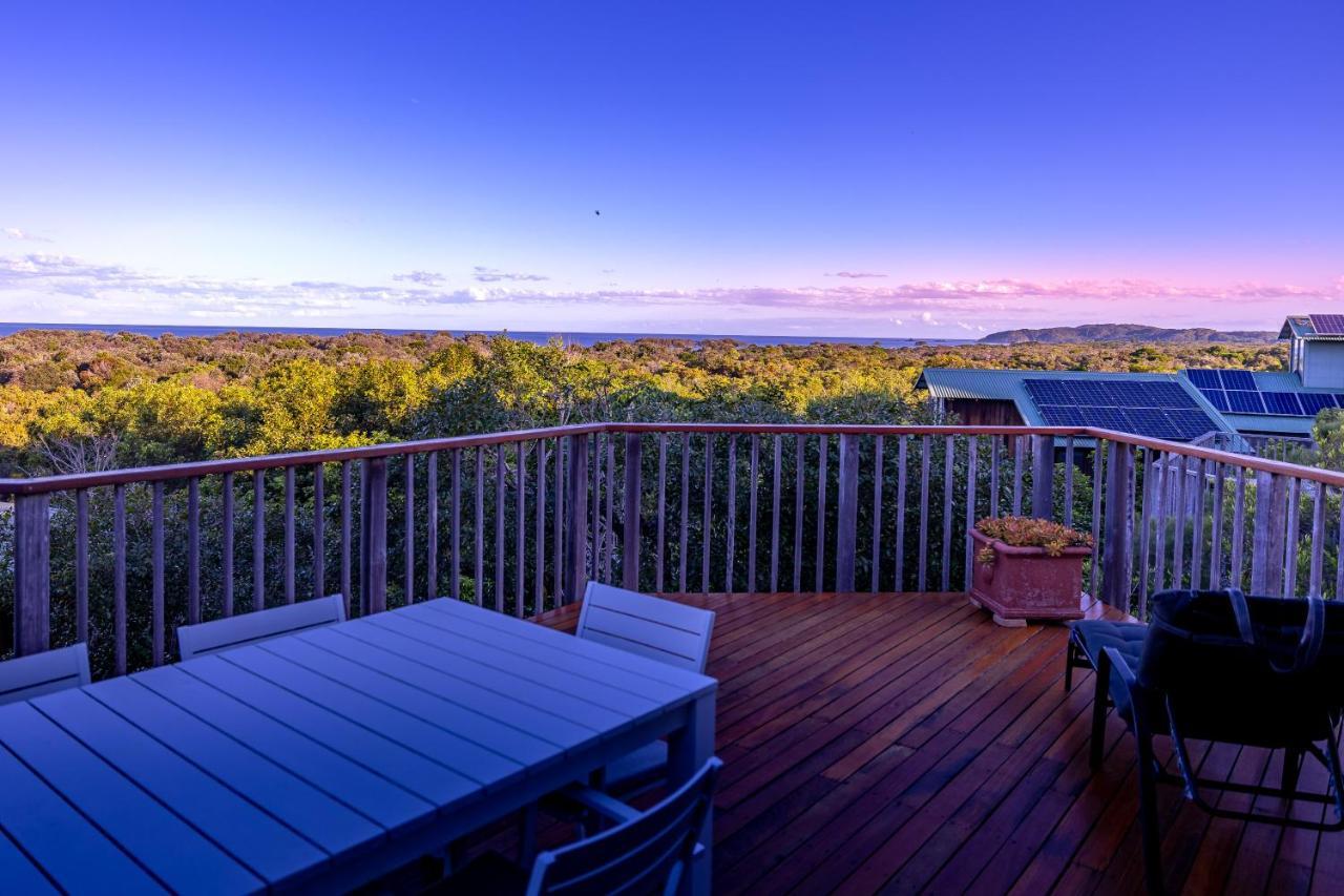 The Oasis Apartments And Treetop Houses Byron Bay Exterior photo