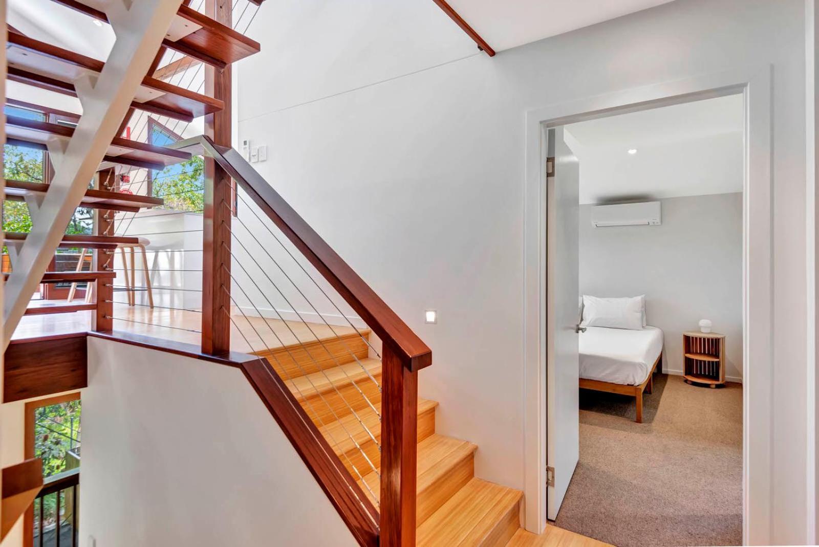 The Oasis Apartments And Treetop Houses Byron Bay Exterior photo