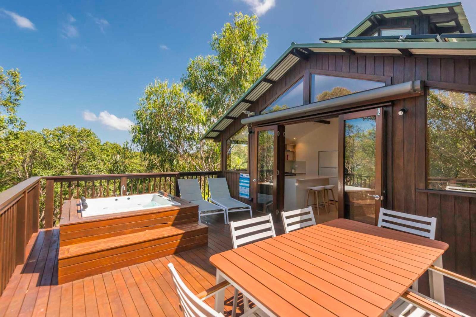 The Oasis Apartments And Treetop Houses Byron Bay Exterior photo