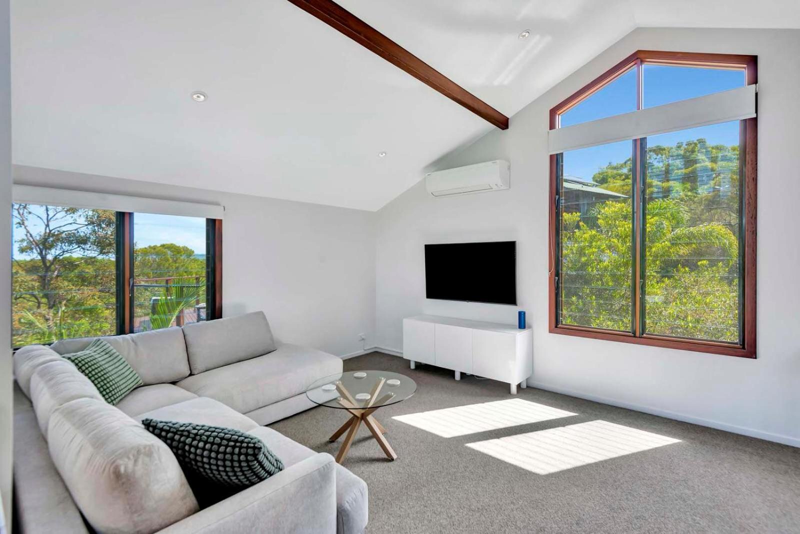The Oasis Apartments And Treetop Houses Byron Bay Exterior photo